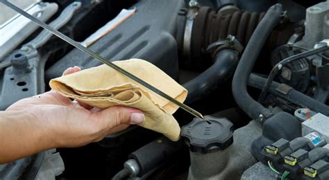Follow these simple steps to check your vehicle’s engine oil: Locate a lint free rag or a scrap of old fabric to use when checking your oil. An old t-shirt usually works great. Checking you vehicle’s oil level is a simple task that takes only a few minutes to perform. Knowing how to check your oil will enable you to ensure that your engine ...